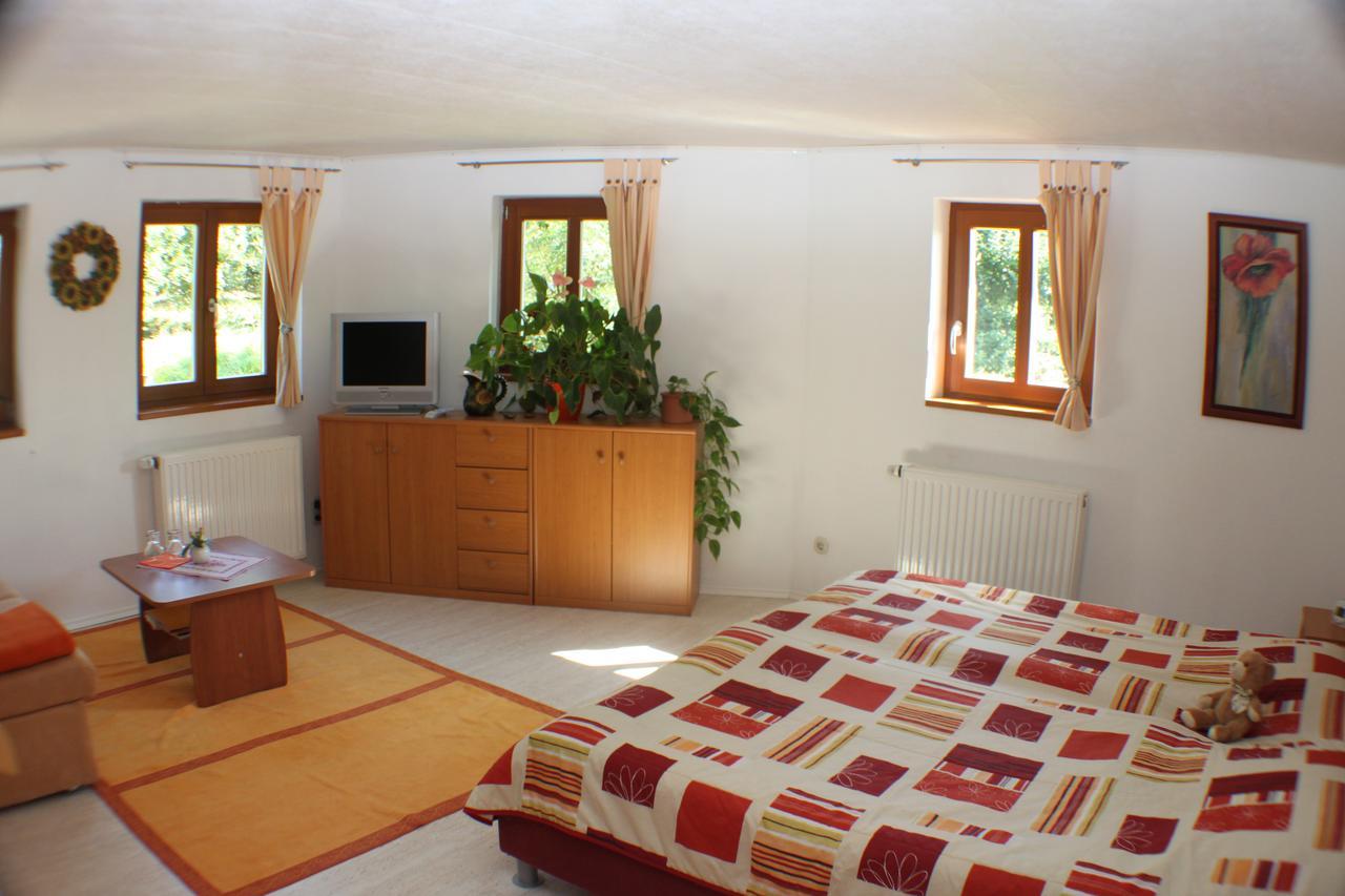 Großes Doppelzimmer